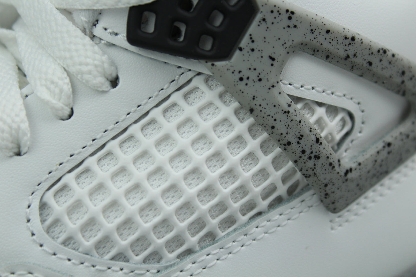 NK Jordan 4 Retro 'White Cement'