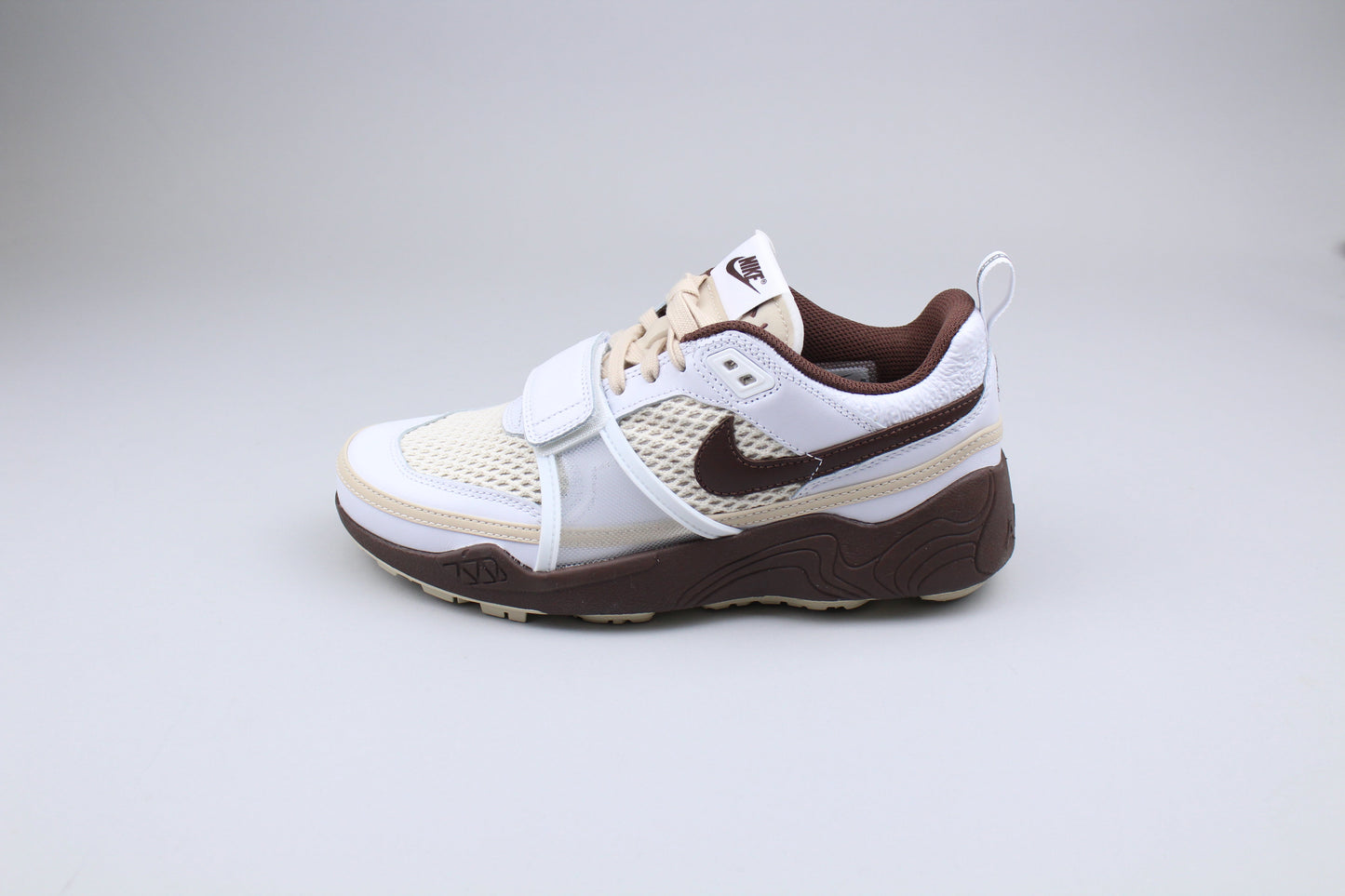 NK Zoom Field Jaxx Travis Scott 'Light Chocolate'