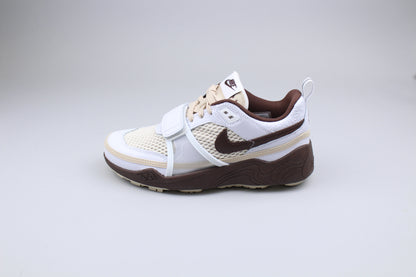 NK Zoom Field Jaxx Travis Scott 'Light Chocolate'