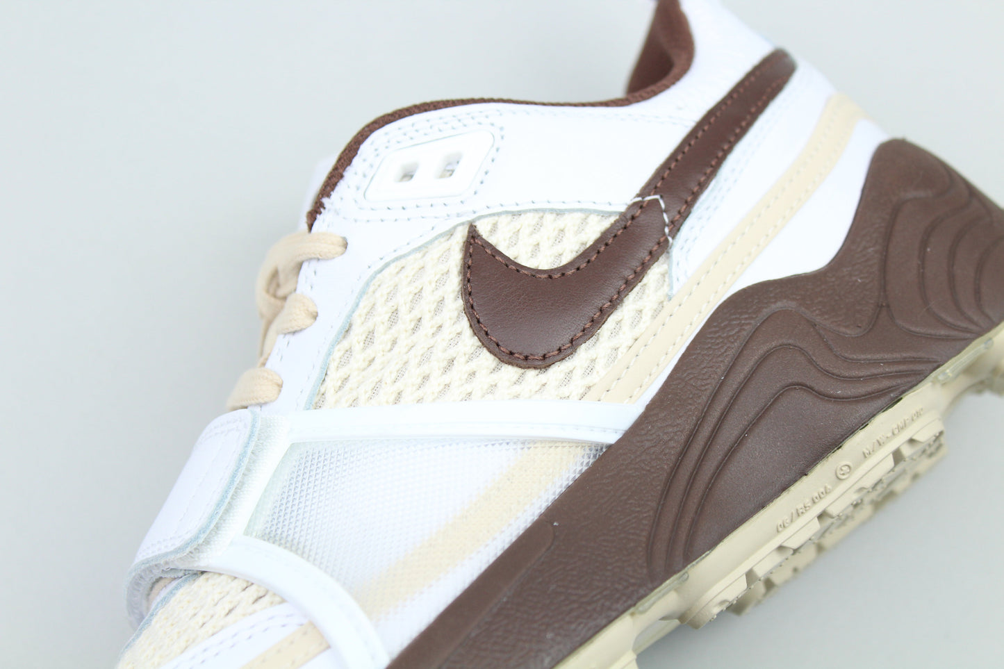 NK Zoom Field Jaxx Travis Scott 'Light Chocolate'