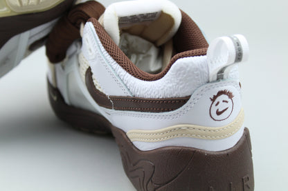 NK Zoom Field Jaxx Travis Scott 'Light Chocolate'