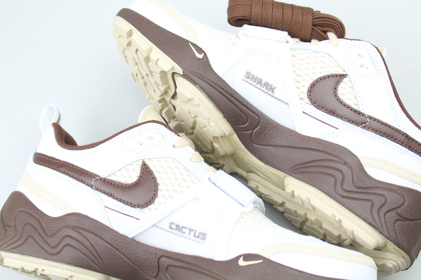 NK Zoom Field Jaxx Travis Scott 'Light Chocolate'