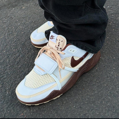 NK Zoom Field Jaxx Travis Scott 'Light Chocolate'